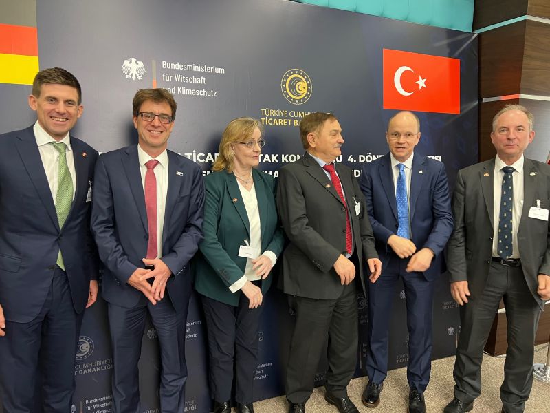 Wir freuen uns, im Rahmen des Turkish-German Energy Forums Herrn Dr. Habeck, Vizekanzler und Bundesminister für Wirtschaft und Klimaschutz, nach Ankara, Türkei, begleiten zu dürfen.